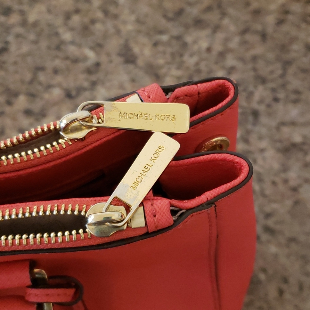 🌸 Michael Kors Handbage 🌸 - Picture 6 of 8